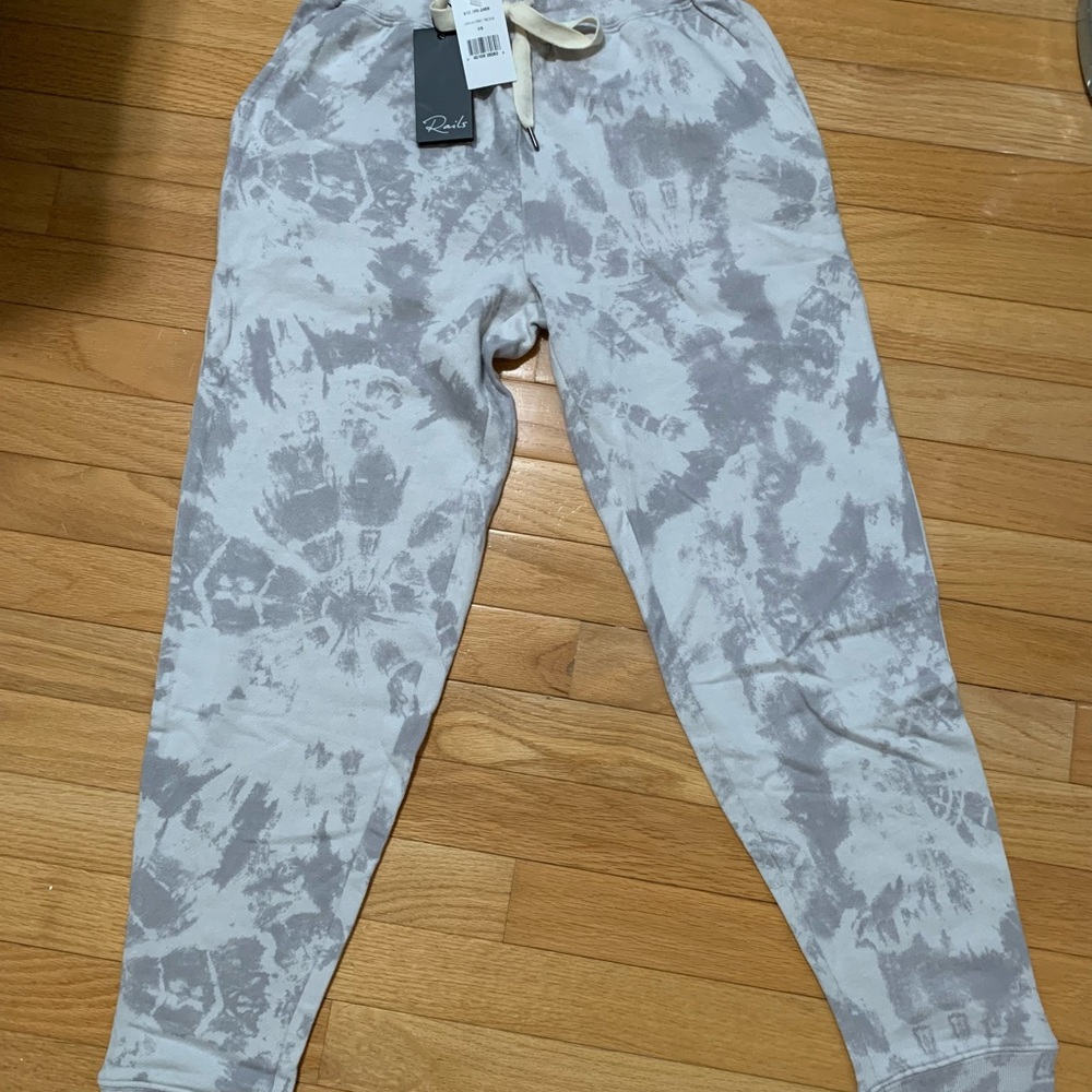 Rails circle grey tie dye size small shirt and size xs pants